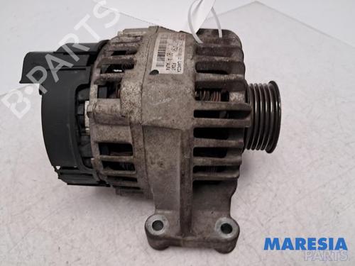 Used Alternator FIAT 500 (312_) 1.2 (312AXA1A) (69 hp) 31414798