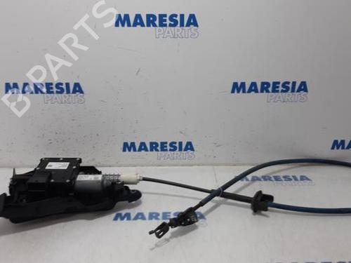 Used Electric handbrake PEUGEOT 5008 (0U_, 0E_) 1.6 HDi (110 hp) 31531973