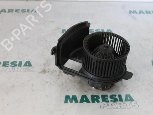 heater-blower-motor-renault-clio-ii-bb_-cb_-1998-1999-2000-2001-2002-2003-2004-2005-2006-2007-2008-2009-2010-2011-2012-2013-2014-2015-2016-31427950 main image