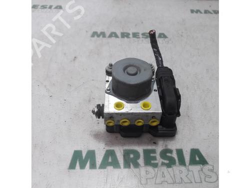 Used ABS pump RENAULT CLIO IV (BH_) 1.5 dCi 90 (90 hp) 31473835