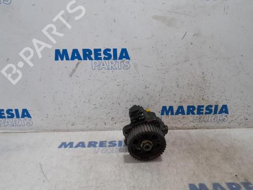 Used Fuel pump LANCIA DELTA III (844_) 1.6 D Multijet (844.AXC11, 844.AXC1A) (120 hp) 31491828