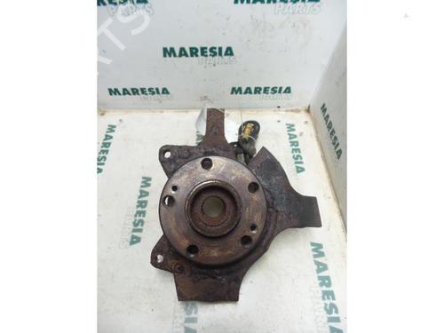 Venstre Styrespindel Lejehus RENAULT ESPACE III (JE0_) 2.2 12V TD (JE0E, JE0H, JE0P) (113 hp) 31411482