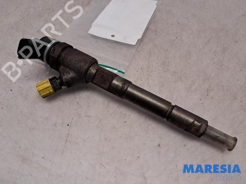 Used Injector FIAT GRANDE PUNTO (199_) 1.3 D Multijet (84 hp) 31467693