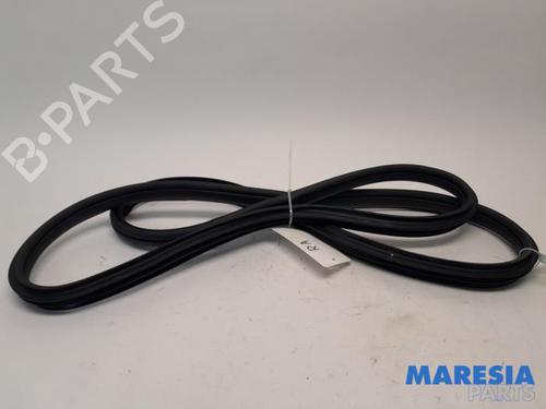 Used Rubber door seal Rubber door seal ALFA ROMEO GIULIETTA (940_) 1.8 TBi (940FXC1A) (230 hp) 39932307 39932307