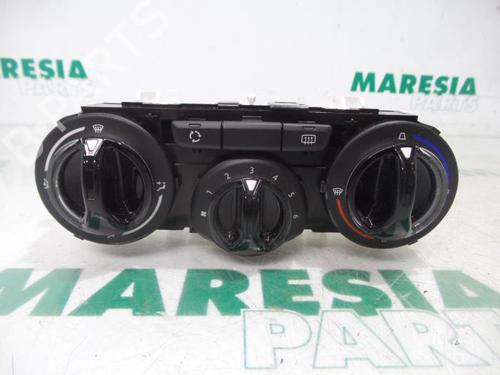 Used Climate control PEUGEOT 208 I (CA_, CC_) 1.0 VTi (68 hp) 31459435