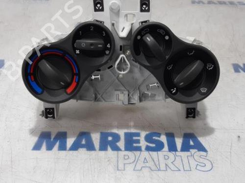Used Climate control FIAT PANDA (169_) 1.2 (169AXF2A, 169AXF1A) (69 hp) 31400956
