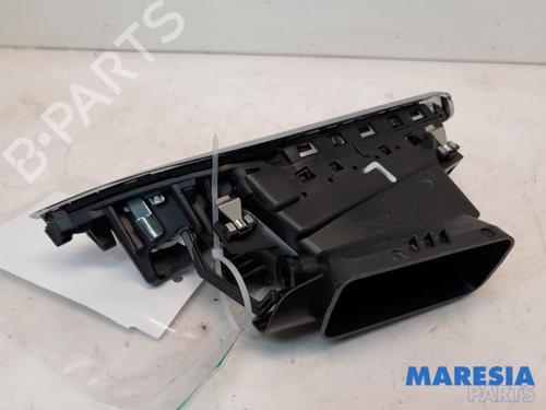 Air vent PEUGEOT 208 I (CA_, CC_) 1.4 VTi | BP31460437I21