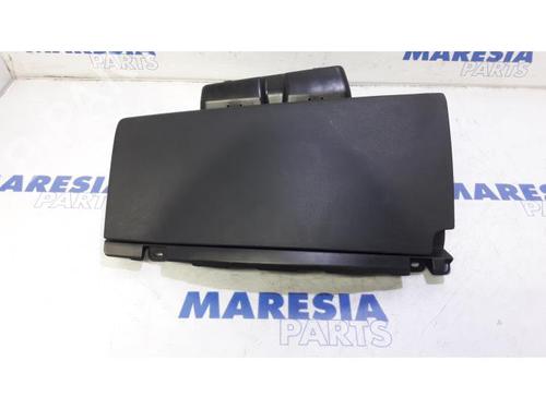 Used Glove box CITROËN BERLINGO MULTISPACE (B9) 1.6 (90 hp) 31499872