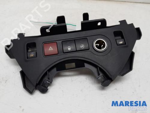 Used Switch PEUGEOT PARTNER Tepee 1.6 VTi (109 hp) 31512898