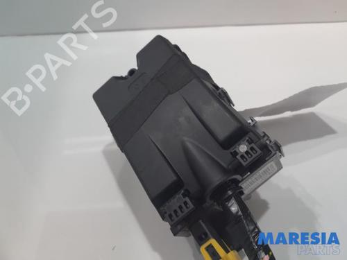 Fuse box PEUGEOT 208 I (CA_, CC_) 1.2 VTI 82 | BP31408235E1