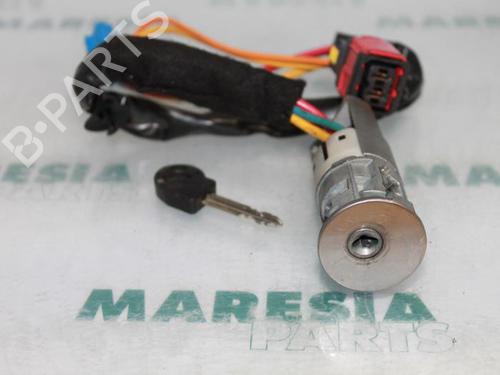 Used Ignition barrel CITROËN XSARA (N1) 1.9 D (70 hp) 31527179