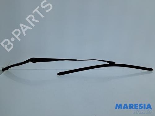 Used Front windshield wiper arm Front windshield wiper arm 39150117 39150117