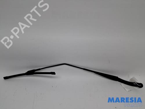 Used Front windshield wiper arm Front windshield wiper arm RENAULT CAPTUR I (J5_, H5_) 1.3 TCe 150 (J5NK, J5JS) (150 hp) 40157865 40157865