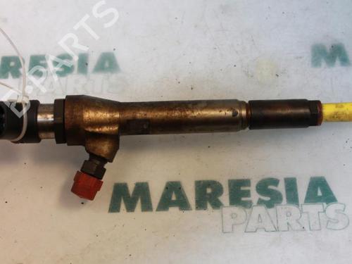 Used Injector RENAULT MEGANE II Estate (KM0/1_) 1.5 dCi (KM16, KM1E) (106 hp) 31509759