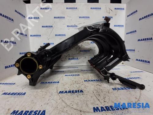 Used Injection rail CITROËN C-ELYSEE (DD_) 1.2 VTi 82 (82 hp) 31434177