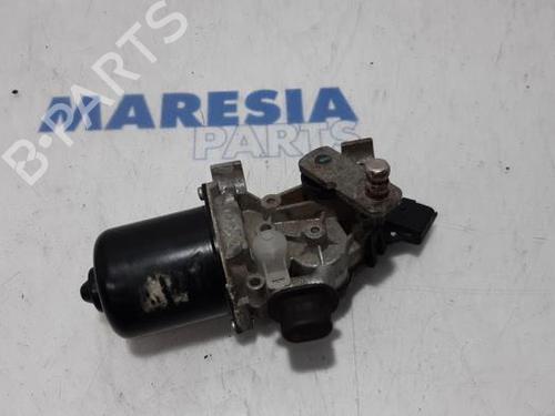 Used Front wiper motor Front wiper motor RENAULT MEGANE III Grandtour (KZ0/1) 1.5 dCi (KZ09, KZ0D, KZ1G, KZ29, KZ14, KZ1W, KZ10, KZ1F,... (110 hp) 31427739 31427739