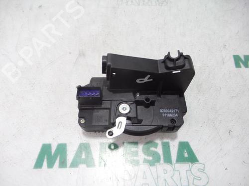 Used Electronic module RENAULT TRAFIC II Bus (JL) 2.0 16V (JL02, JL0L, JL0W, JL0N) (117 hp) 31408382