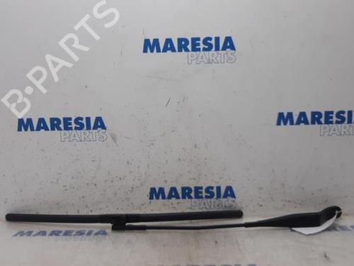 front-windshield-wiper-arm-peugeot-207-cc-wd_-2007-2008-2009-2010-2011-2012-2013-2014-2015-31466027 main image