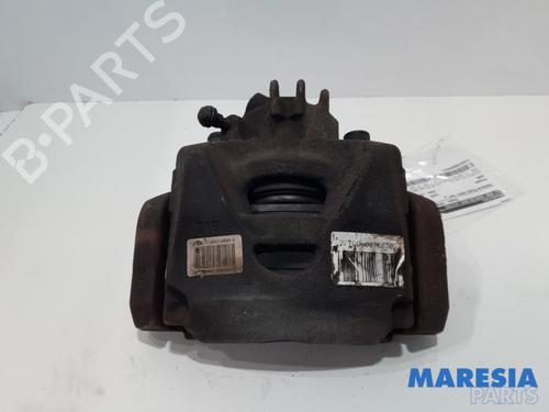Used Right front brake caliper PEUGEOT 5008 (0U_, 0E_) 1.6 16V (156 hp) 31440528