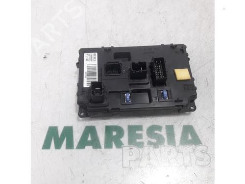 Used Fuse box CITROËN C3 Picasso (SH_) 1.4 VTi 95 (SH8FSC, SH8FP0, SH8FP6) (95 hp) 31460257