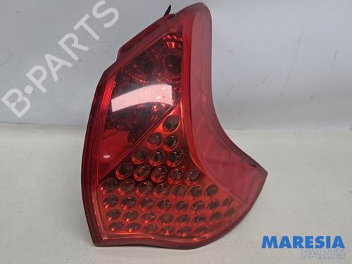 Rückleuchte Rechts für PEUGEOT 3008 I MPV (0U_) 1.6 THP (150 hp) 31816501