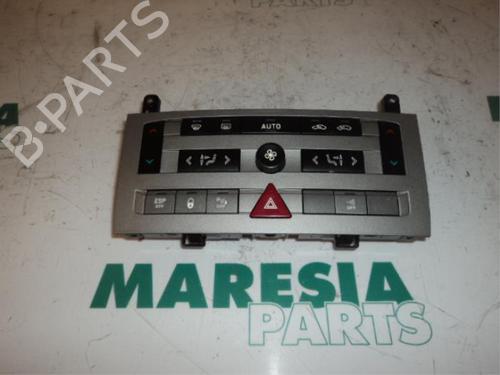 climate-control-citroen-c5-ii-break-re_-2004-2005-2006-2007-2008-31426800 main image