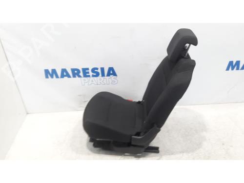Left front seat PEUGEOT 5008 (0U_, 0E_) 1.6 HDi | BP31436400C15 - Image 3