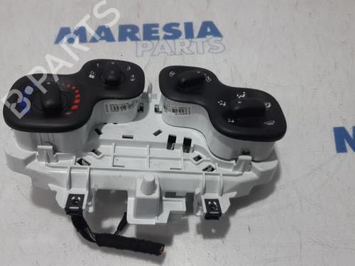 Used Climate control FIAT PANDA (312_, 319_) 0.9 (312PXH1A) (65 hp) 31446090