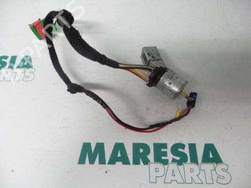 ignition-barrel-peugeot-307-3ac-2000-2001-2002-2003-2004-2005-2006-2007-2008-2009-2010-2011-2012-31388326 main image