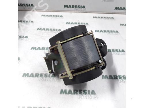 rear-right-seatbelt-renault-megane-scenic-ja01_-1996-1997-1998-1999-2000-2001-31443837 main image