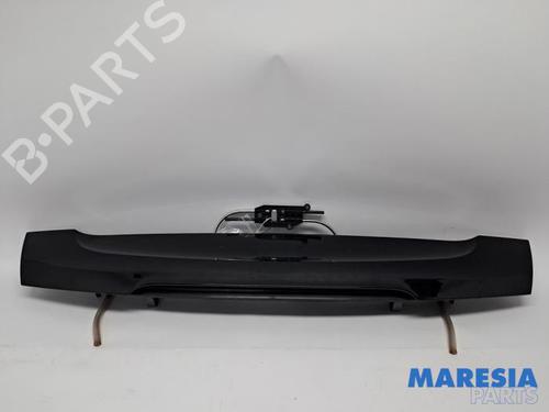 Used Rear spoiler Rear spoiler 31410500 31410500