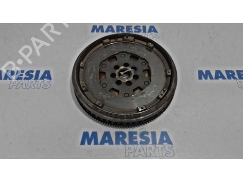Used Flywheel Flywheel RENAULT SCÉNIC III (JZ0/1_) 1.5 dCi (110 hp) 31475372 31475372