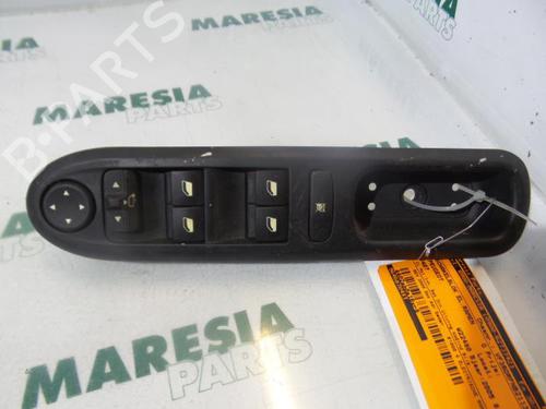 Used Switch PEUGEOT 407 (6D_) 2.0 (6DRFNB, 6DRFNE) (136 hp) 31384436