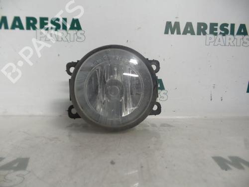 right-front-fog-light-renault-megane-ii-saloon-lm01_-2003-31425410 main image