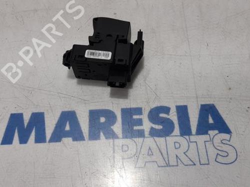 switch-renault-scenic-iii-jz01_-2008-2009-2010-2011-2012-2013-2014-2015-2016-31393703 main image