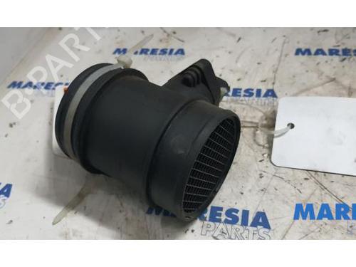mass-air-flow-sensor-alfa-romeo-156-932_-1997-1998-1999-2000-2001-2002-2003-2004-2005-31499145 main image