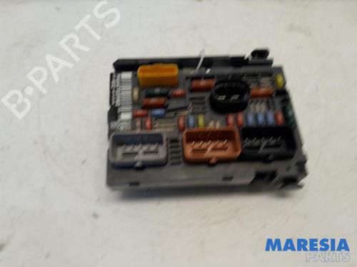 Used Fuse box CITROËN C5 III (RD_) 2.0 16V (RDRFJC, RDRFJF) (140 hp) 31443194