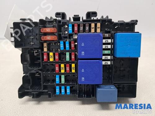 Used Fuse box RENAULT MEGANE IV Hatchback (B9A/M/N_) 1.2 TCe 130 (B9MR) (130 hp) 31816724