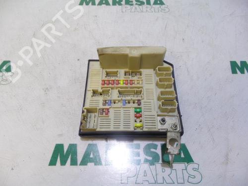 fuse-box-renault-scenic-ii-jm01_-2003-2004-2005-2006-2007-2008-2009-2010-31389493 main image