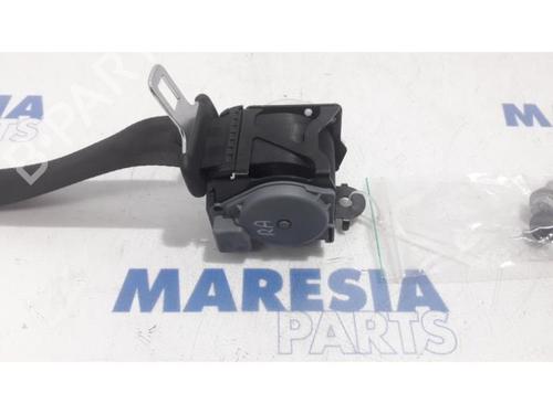 Used Rear right seatbelt RENAULT CAPTUR I (J5_, H5_) 1.2 TCe 120 (118 hp) 31473700