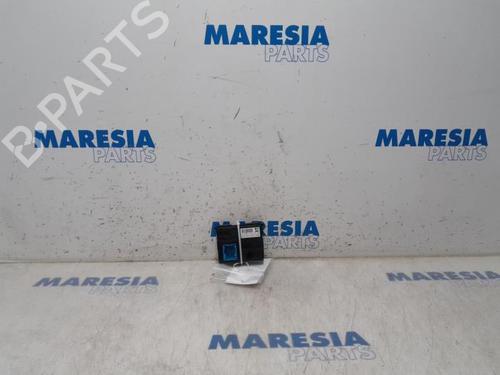 electronic-module-citroen-c4-picasso-ii-2013-31483849 main image