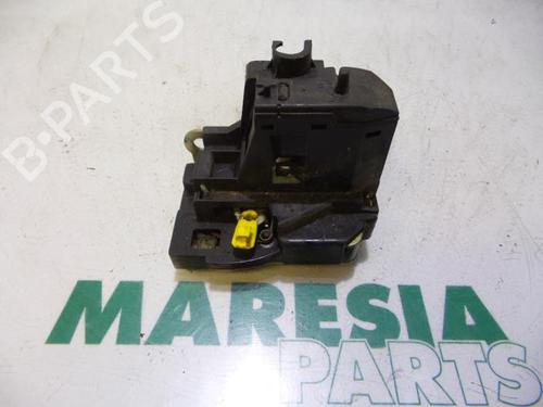 electronic-module-renault-scenic-i-mpv-ja01_-fa0_-1999-2000-2001-2002-2003-2004-2005-2006-2007-2008-2009-2010-31495456 main image