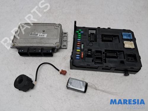 Used Engine control unit (ECU) PEUGEOT 307 (3A/C) 1.4 16V (88 hp) 31402789