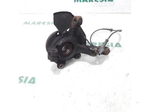 Left front steering knuckle RENAULT TWINGO II (CN0_) 1.5 dCi 90 | BP31434930M25