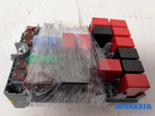Used Fuse box FIAT PANDA (312_, 319_) 1.0 Mild Hybrid (312.PYD1B) (69 hp) 31521113