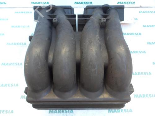 Used Injection rail FIAT ULYSSE (220_) 2.0 (220.AC5) (121 hp) 31468402