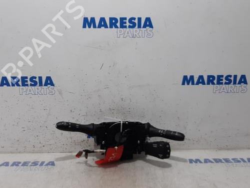 Used Switch RENAULT MEGANE IV Grandtour (K9A/M/N_) 1.5 Blue dCi 95 (K9A2) (95 hp) 31487026