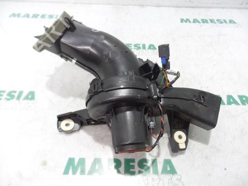 Used Heater blower motor PEUGEOT 5008 (0U_, 0E_) 1.6 16V (156 hp) 31428239