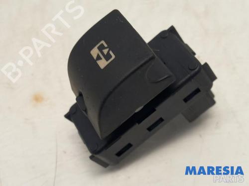 Used Switch PEUGEOT 5008 (0U_, 0E_) 1.6 16V (120 hp) 31443473