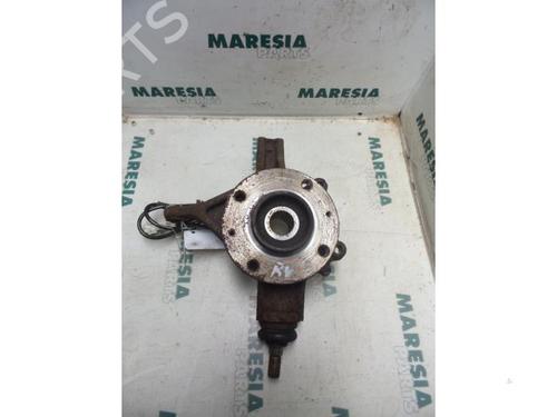 Used Right front steering knuckle CITROËN C4 I (LC_) 1.6 16V (109 hp) 31536124